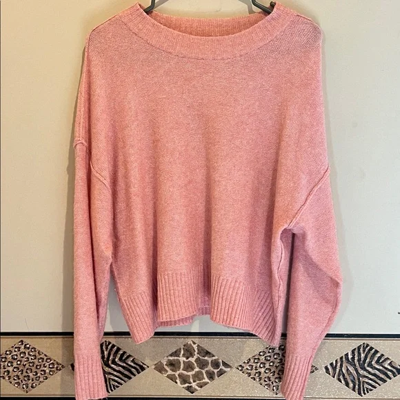 American Eagle - Picture 1 of 4